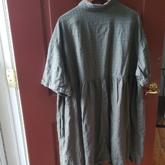 Terra & Sky Charcoal Button-Down Mini Dress - Picture 9 of 9